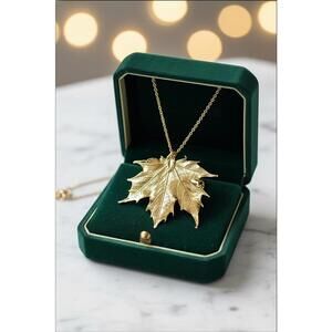 Real Sugar Maple Leaf Dipped in 24k Gold.